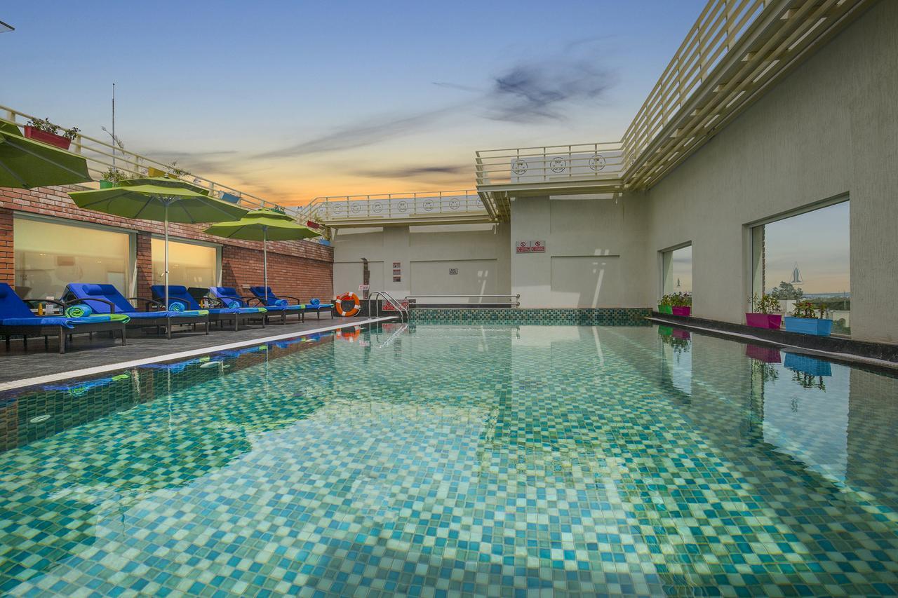 Welcomhotel By Itc Hotels, Racecourse, Coimbatore Exterior photo The swimming pool at the hotel